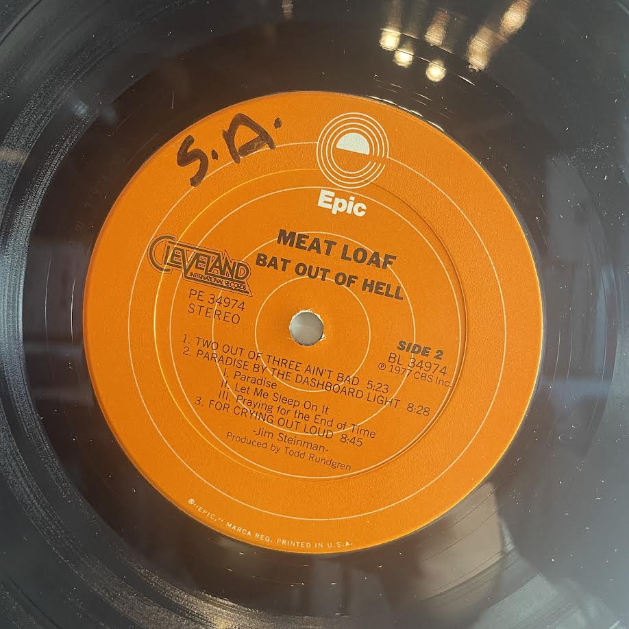 Meat Loaf - Bat Out Of Hell (VINYL) | Excellent (EX) Very Good Plus (VG+) - ROCK / USED *EXCELLENT*