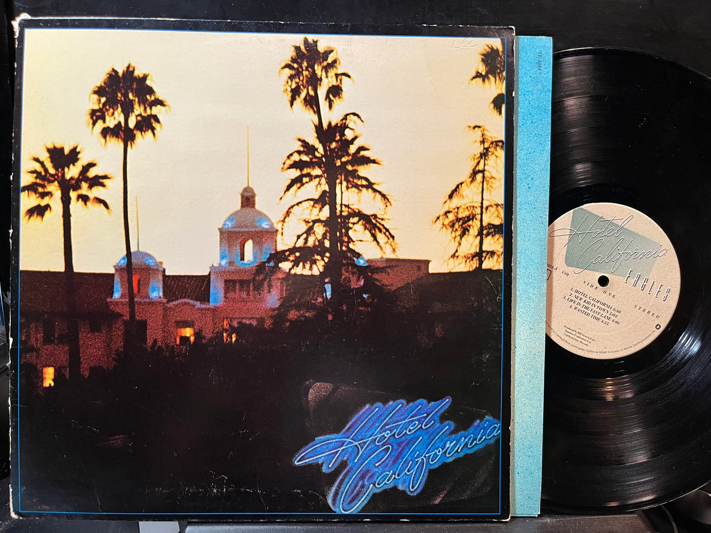 Eagles - Hotel California (VINYL LP ASYLUM 7E-1084 1976) | USED Near Mint- (NM-) Very Good Plus (VG+) - ROCK / USED *NEAR MINT-*