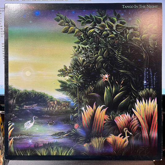 Tango In The Night (VINYL) | Near Mint (NM) Near Mint (NM) - ROCK / USED *NEAR MINT*