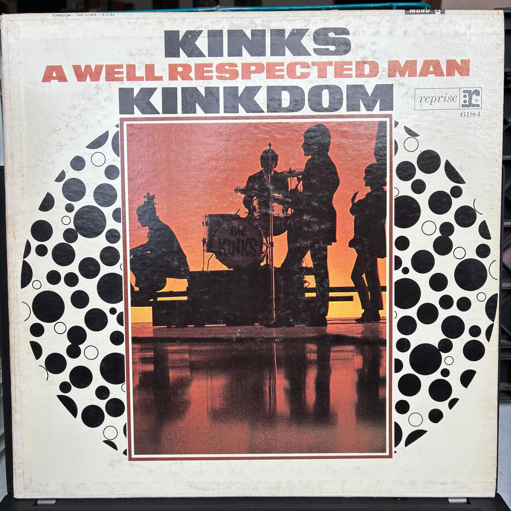 The Kinks - Kinks Kinkdom (VINYL LP) | Very Good Plus (VG+) Very Good Plus (VG+) - ROCK / USED *VERY GOOD+*