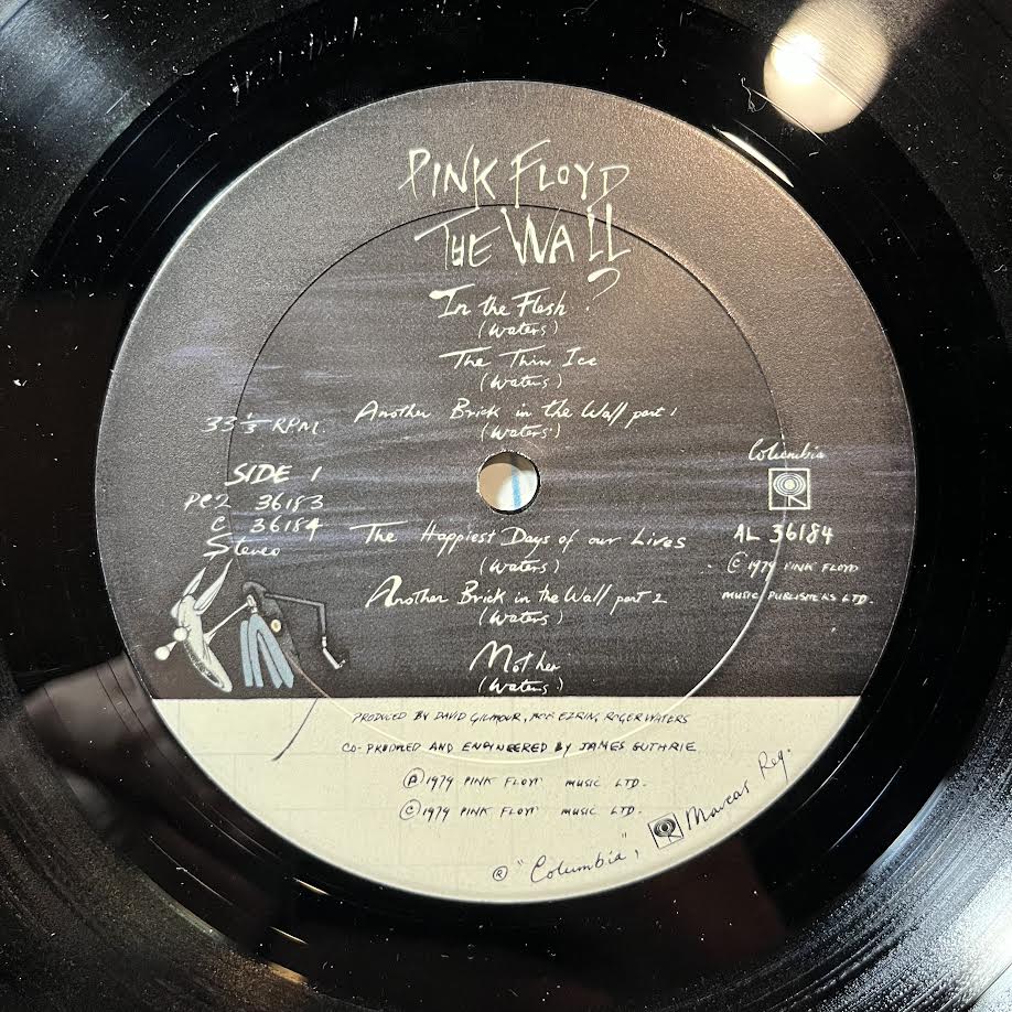 The Wall (2xVINYL) | Very Good Plus Plus (VG++) Excellent (EX) - ROCK / USED *VERY GOOD++*