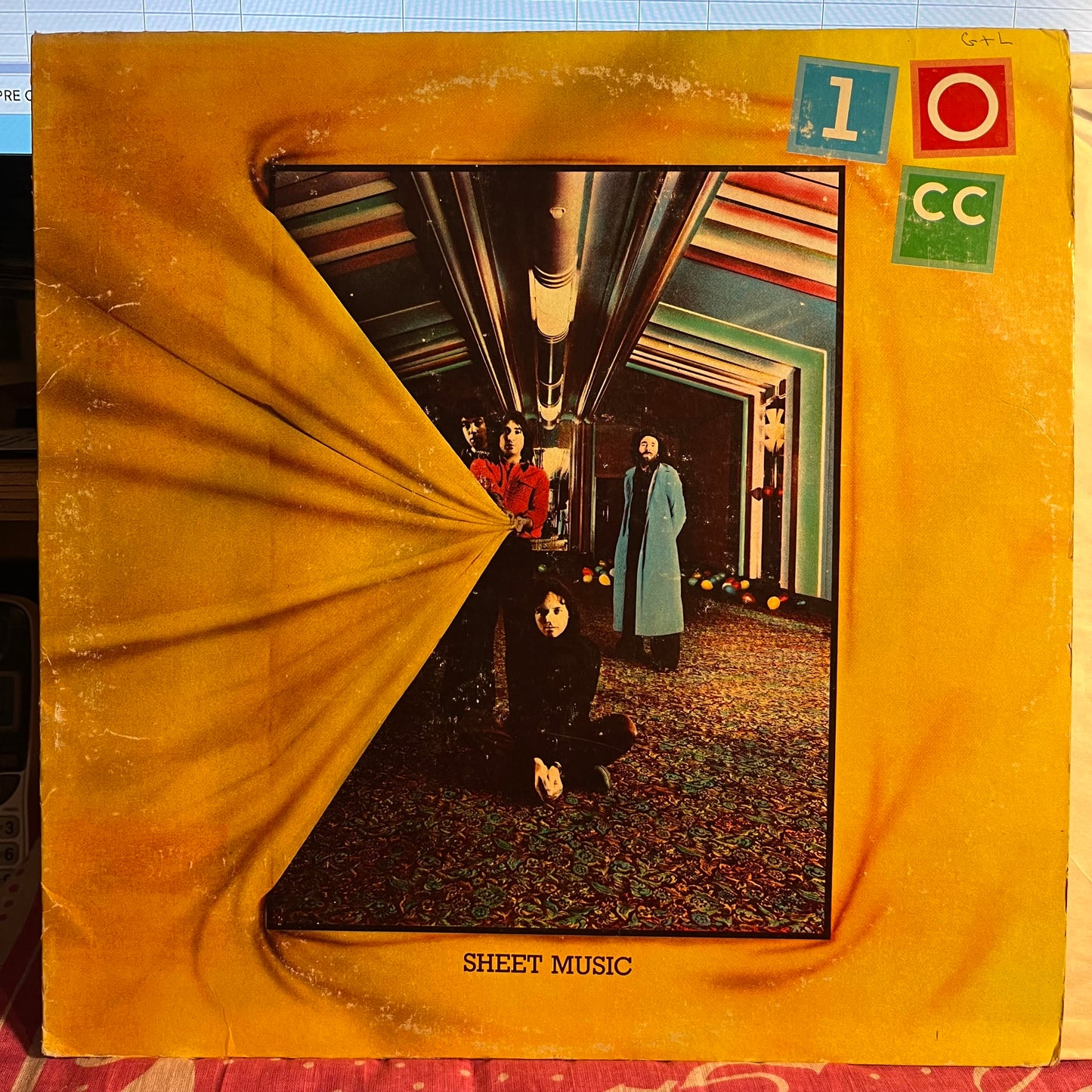 10cc - Sheet Music | Very Good (VG) Very Good (VG) - ROCK / USED *VERY GOOD*