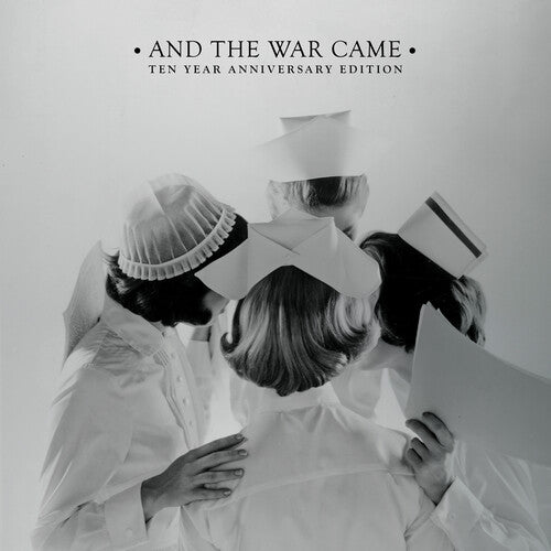 Shakey Graves - And the War Came: 10 Year Anniversary Edition (Colored Vinyl, Limited Edition, Indie Exclusive, Gatefold LP Jacket, Anniversary Edition) (2 Lp's) |