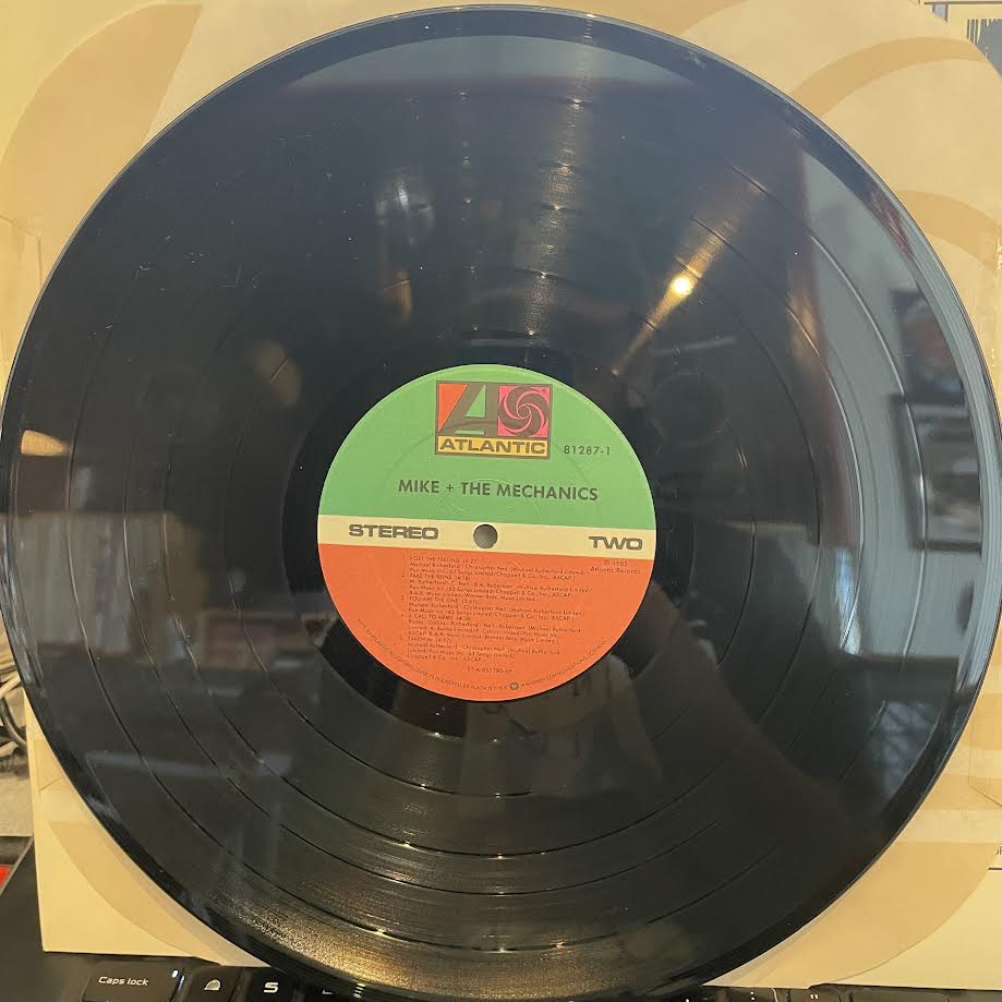 Mike + The Mechanics (VINYL) | Near Mint (NM) Near Mint (NM) - SYNTH-POP / USED *NEAR MINT*