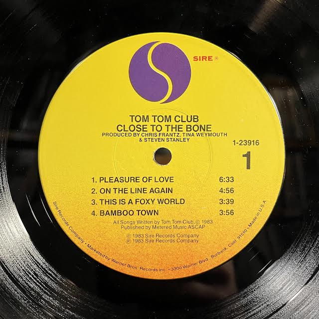 Tom Tom Club - Close To The Bone (VINYL) | Very Good (VG) Very Good Plus (VG+) - SYNTH-POP / USED *VERY GOOD*