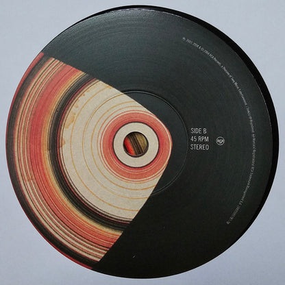 The Singles (06.25.2001-09.06.2006) - Volume 01 | Mint (M) Mint (M)