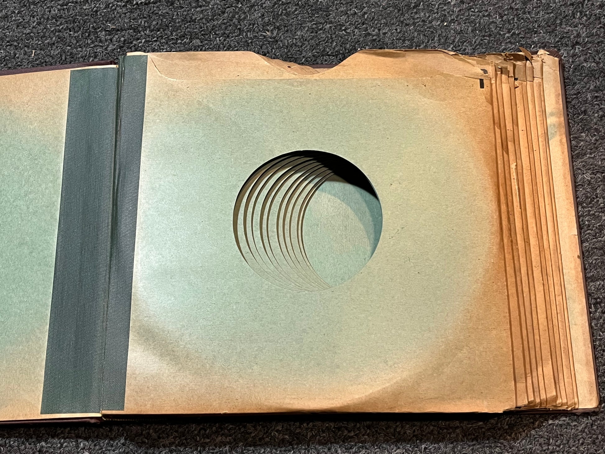 10 PAGE BOOK 78RPM 10" RECORDS | Very Good Plus (VG+) - USED / VERY GOOD+