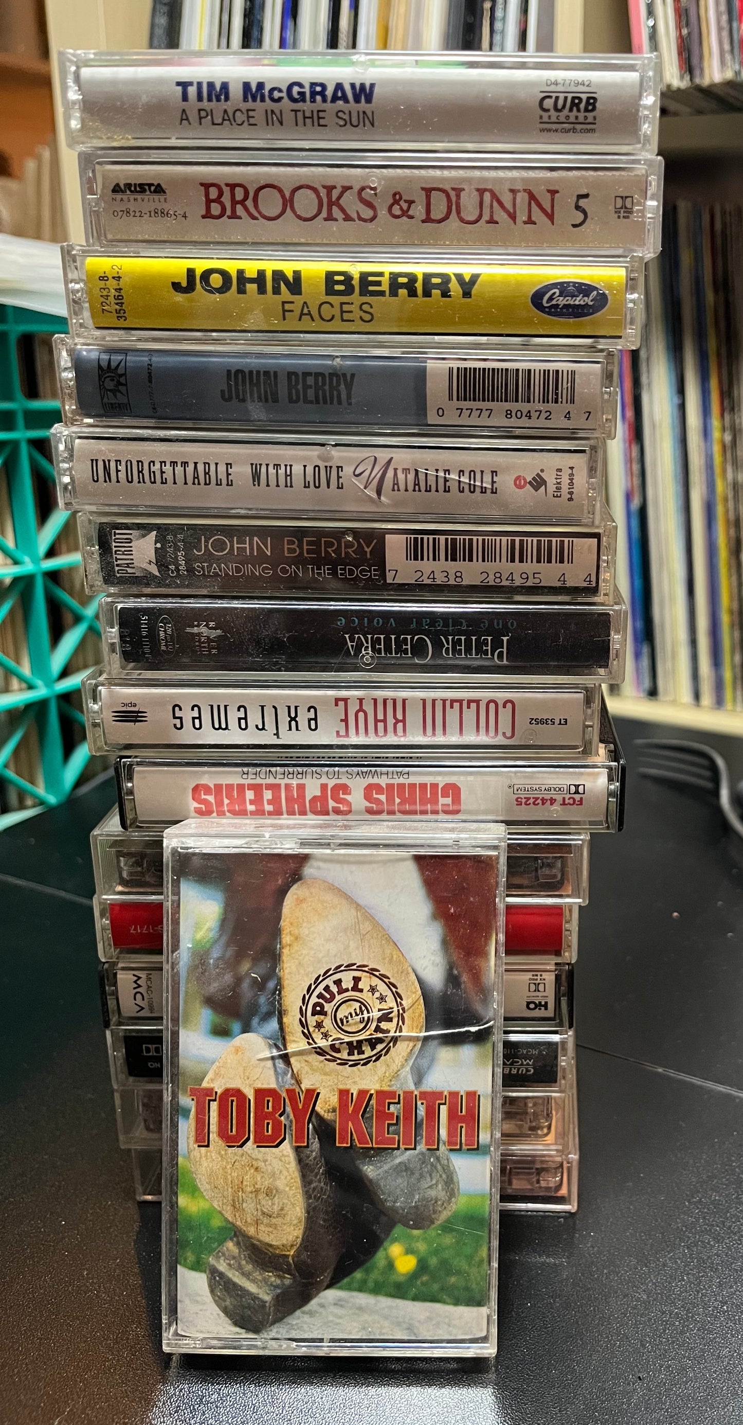 16 CASSETTES COLLECTION / LOT / COUNTRY/POP | Very Good Plus (VG+) Very Good Plus (VG+) - USED