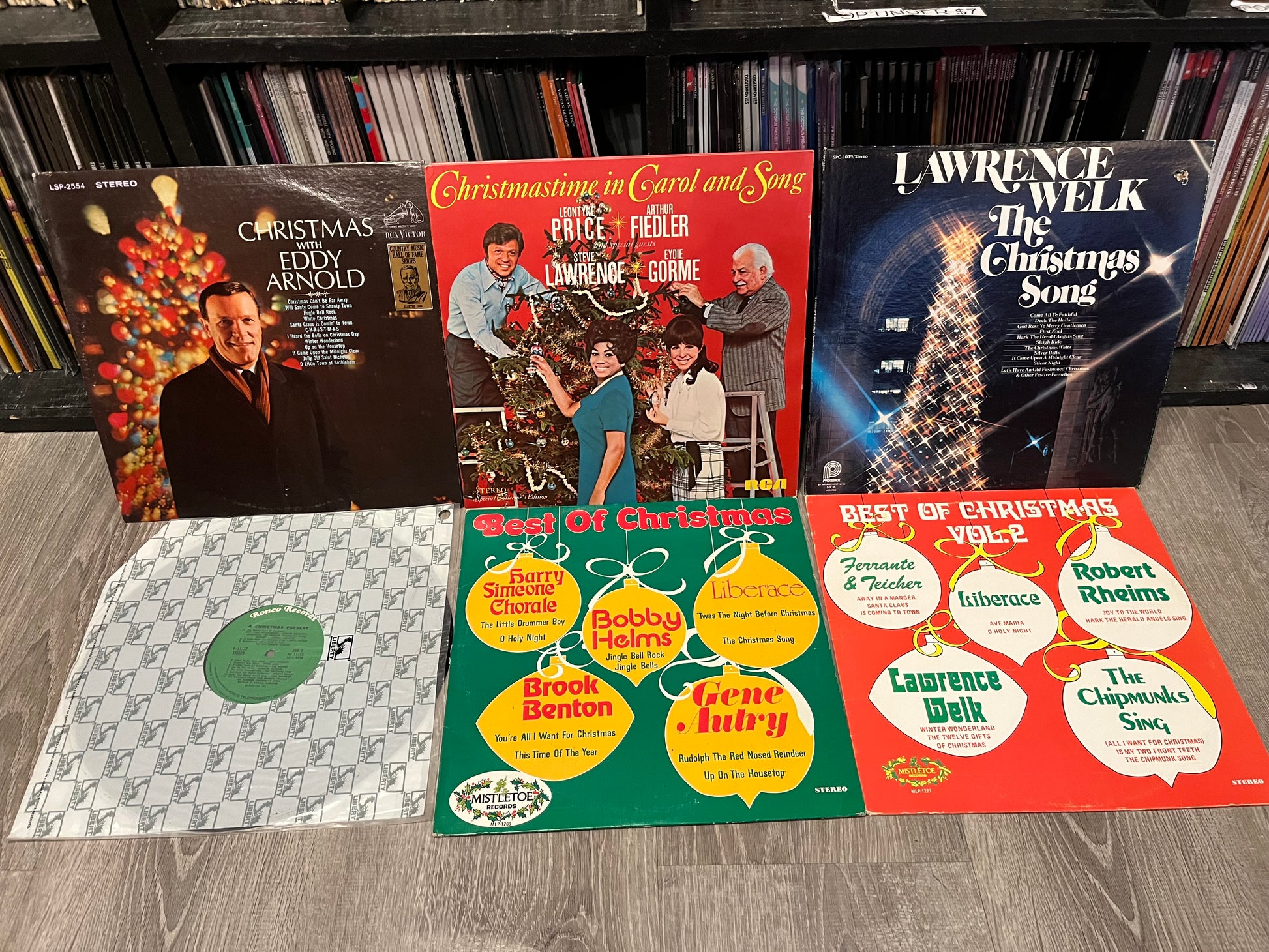 6 HOLIDAY/CHRISTMAS VINYL ALBUMS/LOT/COLLECTION | Very Good Plus (VG+) Very Good Plus (VG+) - USED