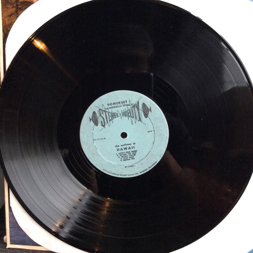 Hawaii (VINYL) | Near Mint (NM or M-) Near Mint (NM or M-) - WORLD / USED *NEAR MINT*